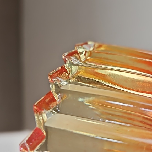 Vintage Jeannette Amberina Art Glass Swan Covered Powder Vanity Dish - Picture 7 of 7